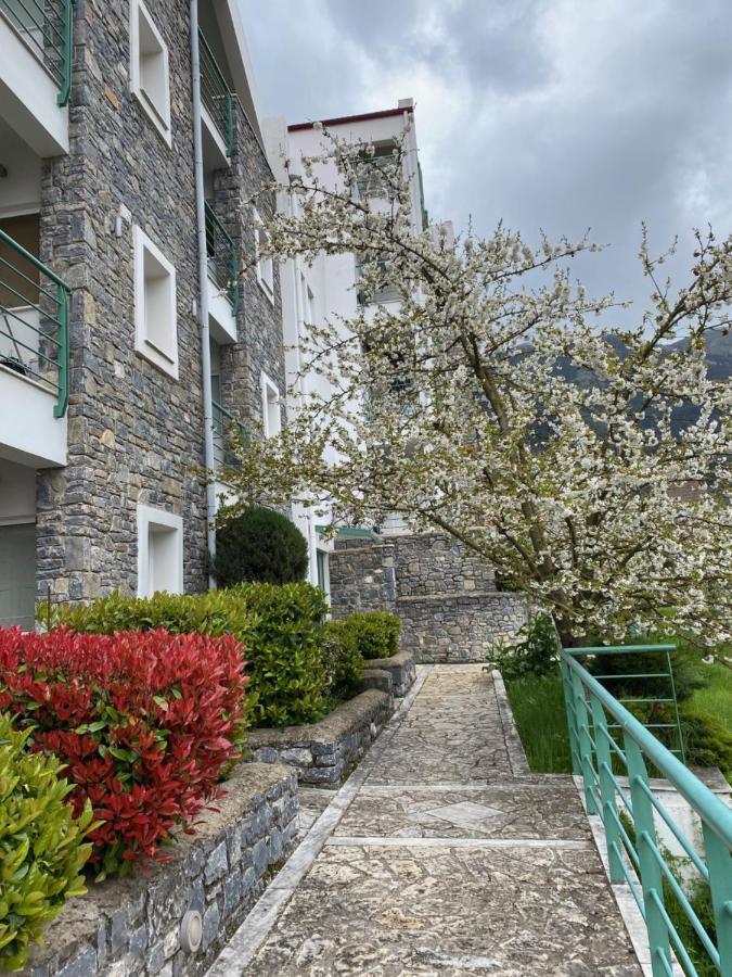 Kalavrita Luxurious Apartments Exterior photo